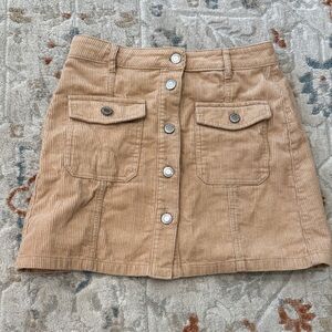 Stradivarius Sz.4 Tan Corduroy Button-Front Skirt w/ functional front pockets